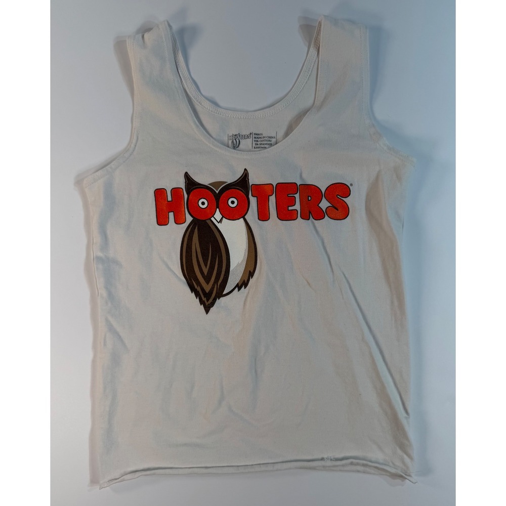 Hooters Graphic Tank Top White Small Owl Logo Makes You Happy Sleeveless Shirt
